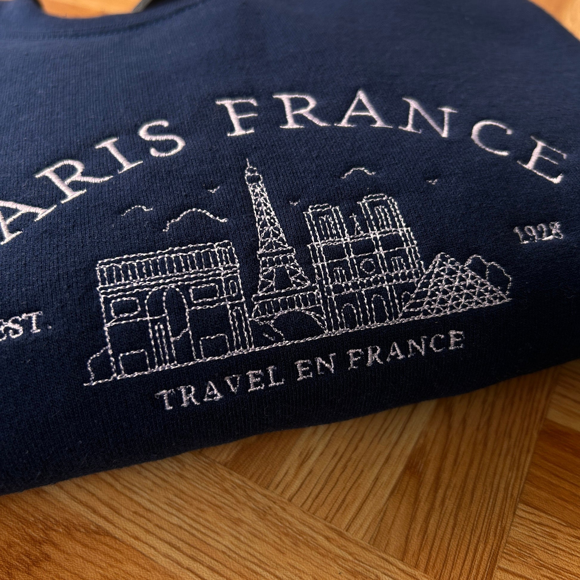 Paris Vintage Sweatshirt, Embroidered Crewneck, Vintage Oversized Sweatshirt, Vintage Sweatshirt, Eiffel Tower Crewneck, Paris Crewneck