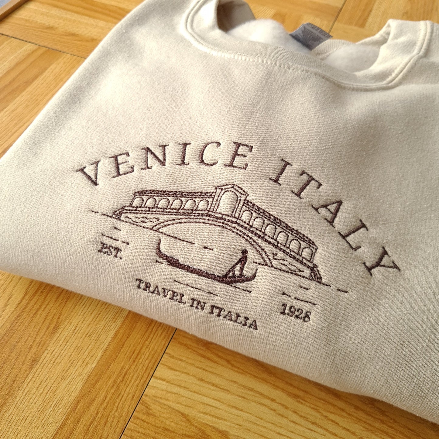 Venice Italy Embroidered Crewneck, Vintage Crewneck, 90s Sweatshirt, College Sweatshirt, Oversize Crewneck, Unisex Crewneck