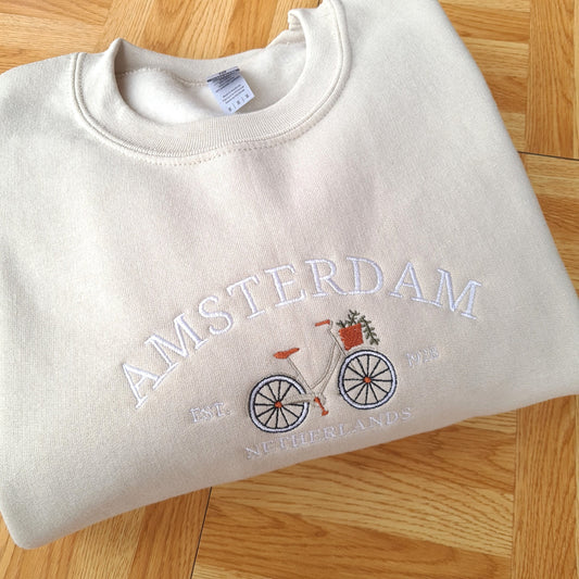 Embroidered Amsterdam Sweatshirt, Vintage Sweatshirt, Vintage Crewneck, Oversize Jumper, Gift for her, Netherlands, Embroidered Sweatshirt