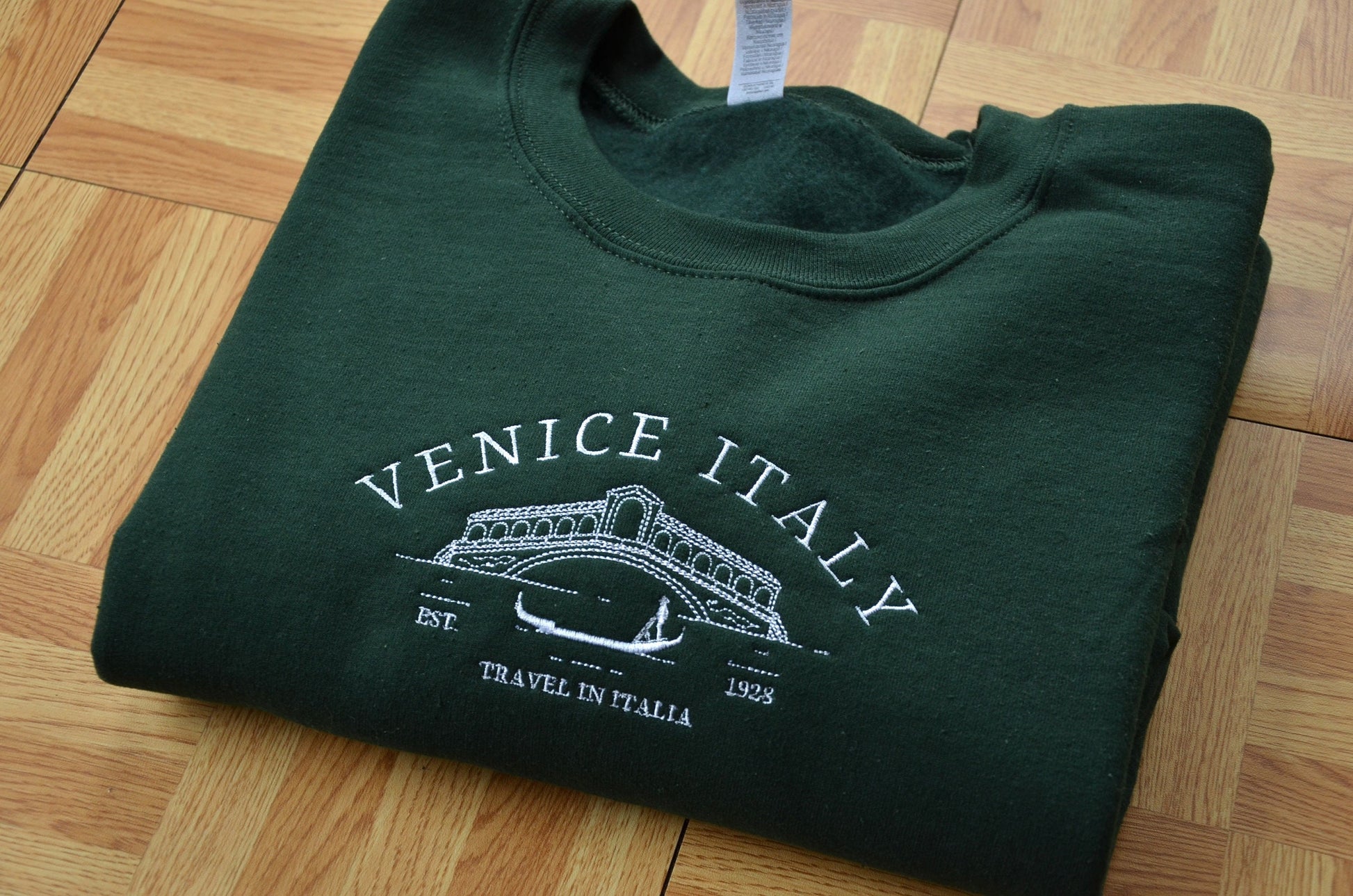 Venice Italy Embroidered Crewneck, Vintage Crewneck, 90s Sweatshirt, College Sweatshirt, Oversize Crewneck, Unisex Crewneck