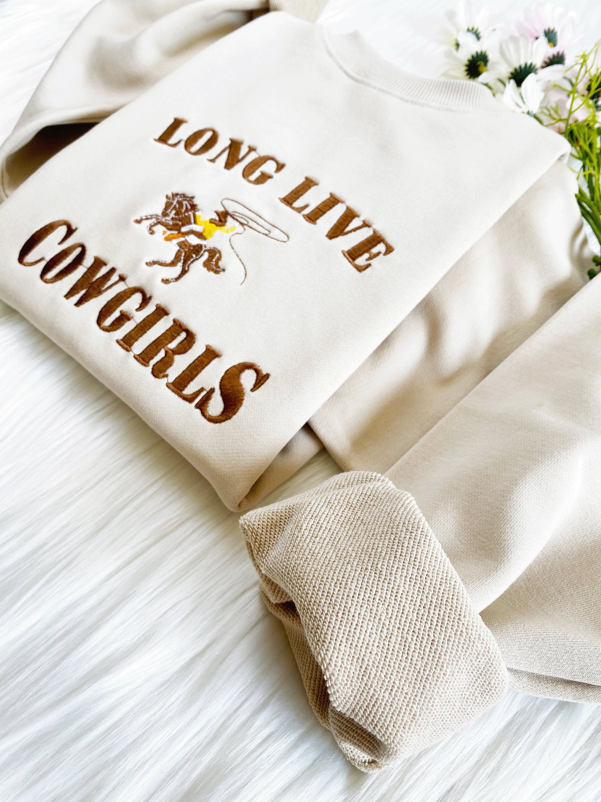 Long Live Cowgirls Embroidered Sweatshirt | Cowgirl Embroidered Hoodie | Vintage Western Sweater | Texas Girl Crew Neck Sweatshirt