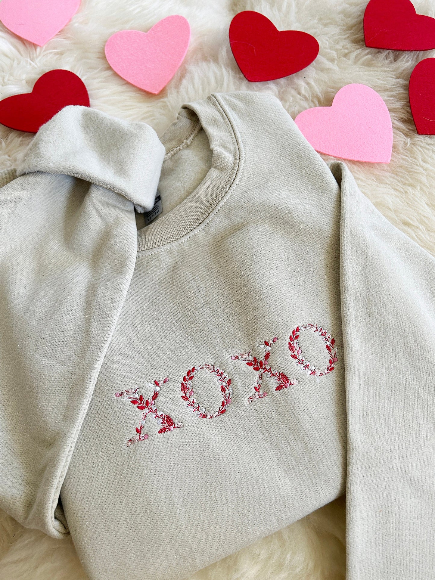 Embroidered Floral Valentine's Day Sweatshirt, Embroidered Valentine XOXO Crewneck Sweatshirt, Embroidered Floral Sweater, Valentine Gift