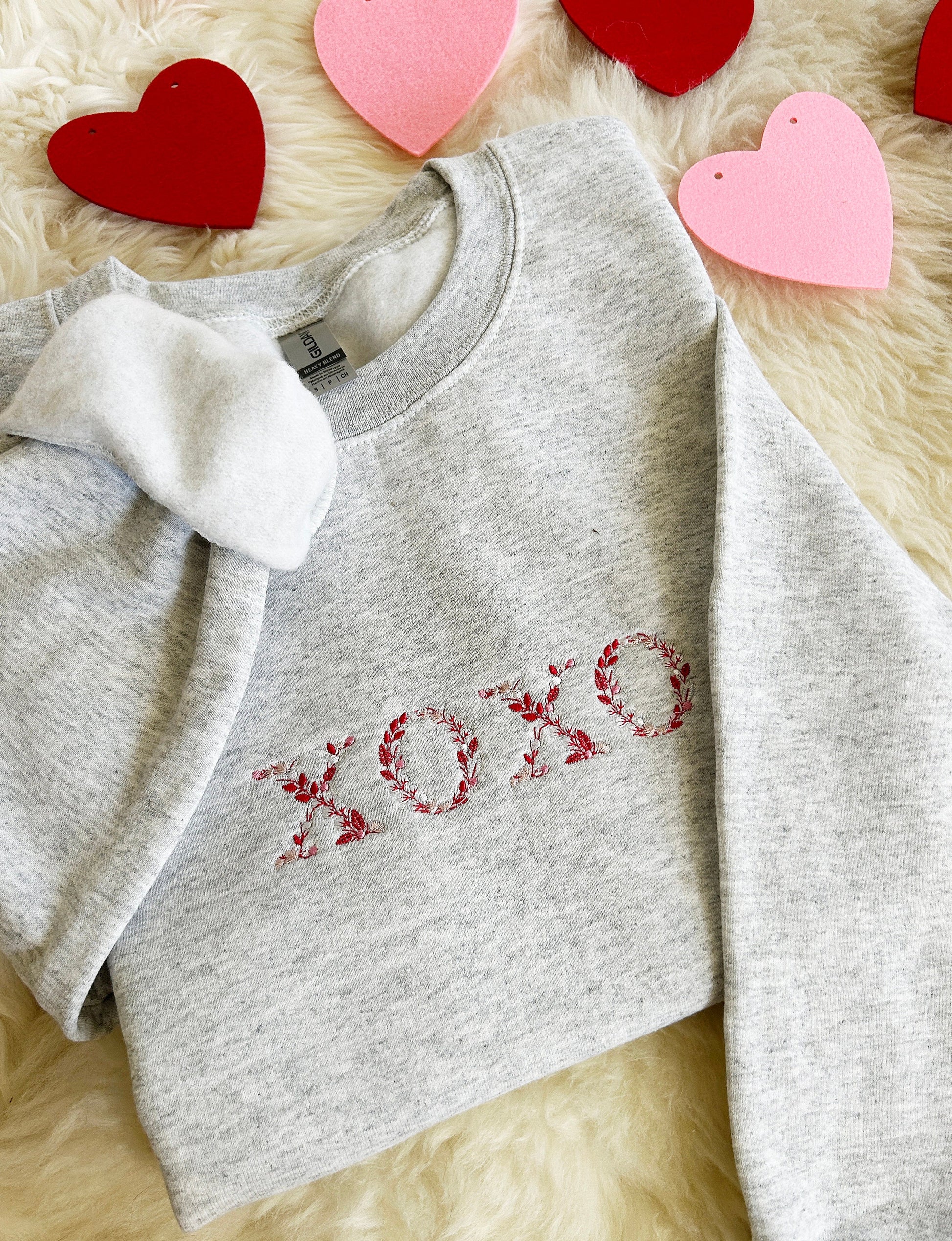 Embroidered Floral Valentine's Day Sweatshirt, Embroidered Valentine XOXO Crewneck Sweatshirt, Embroidered Floral Sweater, Valentine Gift