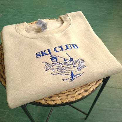 Embroidered Ski Club Crewneck, Vintage Ski Club Sweatshirt, Vintage Crewneck, Embroidered Vintage Sweatshirt, 90s Aesthetic Crewneck